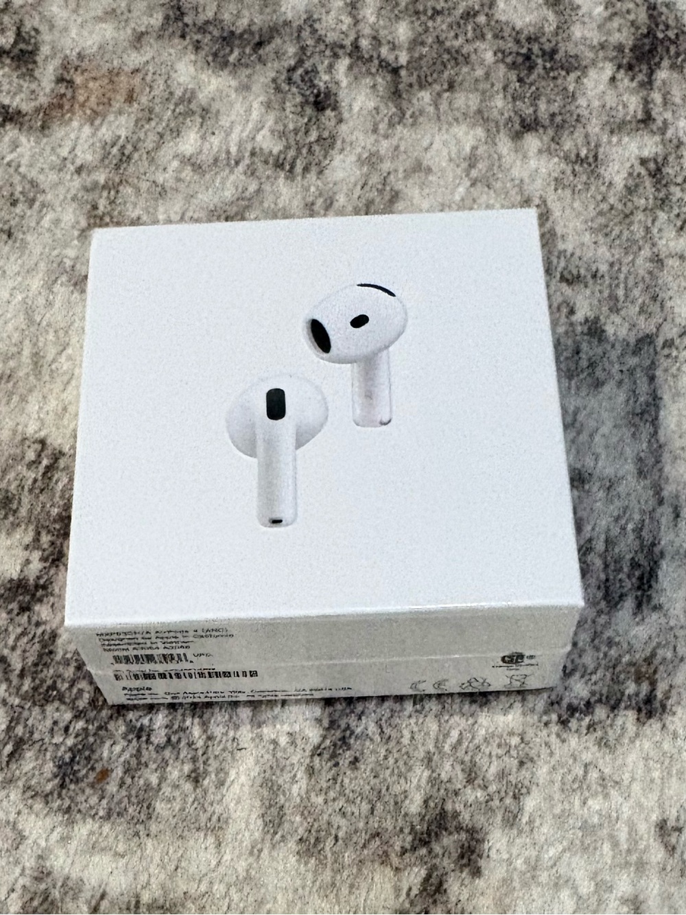 AirPod 4 White Wireless Earbuds with Charging Case